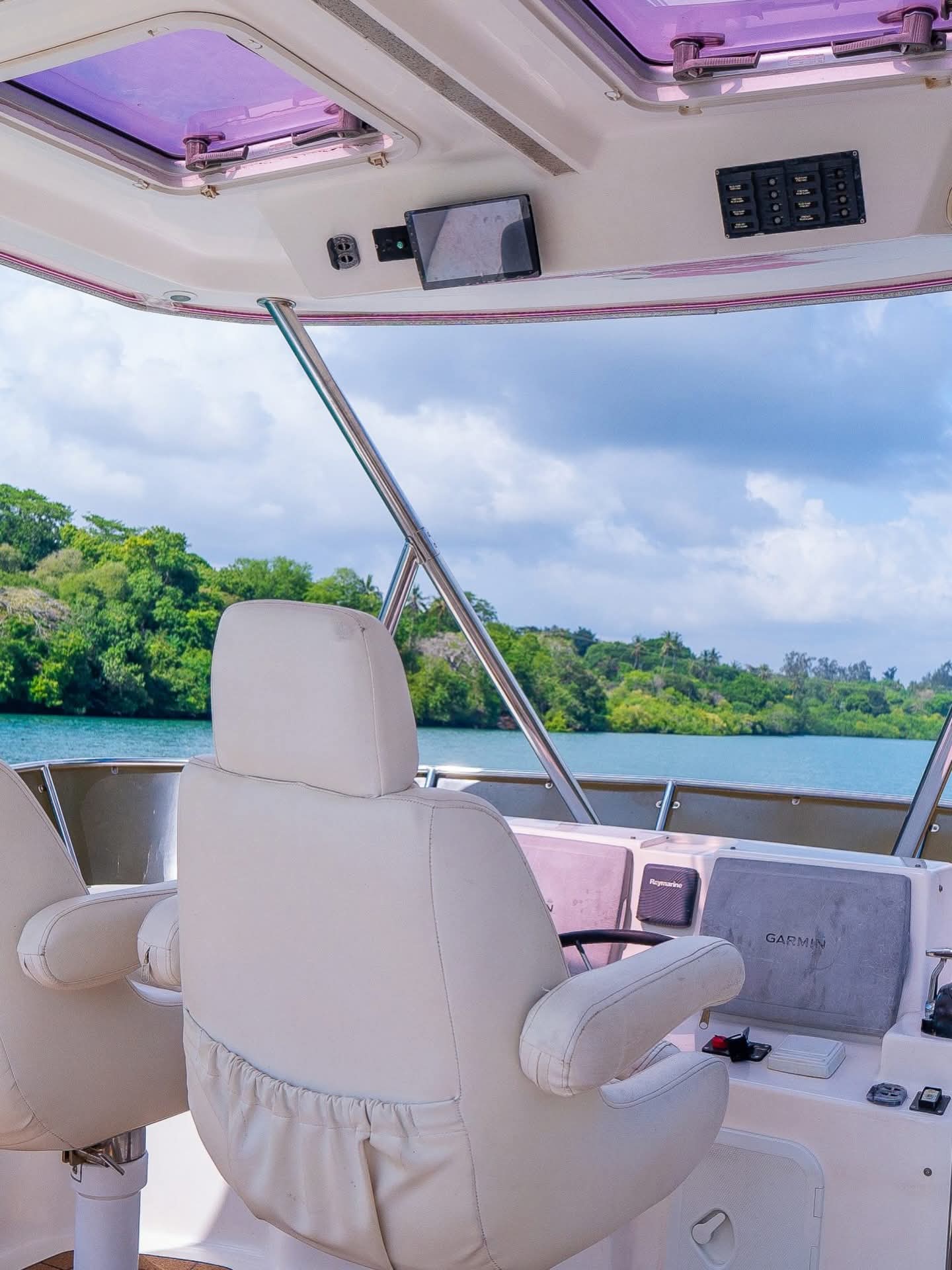 Yacht Cruise
